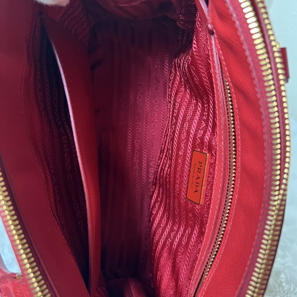 Prada Saffiano Leather Galleria Double Zip Medium - Picture 8 of 9